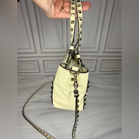 Valentino Garavani Small Rockstud Tote Bag Cream Leather 2-Way Crossbody - Picture 3 of 9